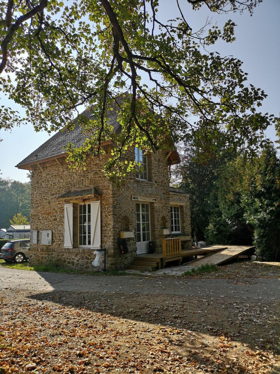 Camping Des Bondons La Ferte sous Jouarre Bagian luar foto